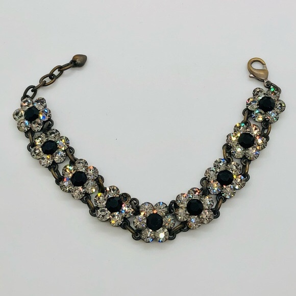 Vintage Rhinestone Crystal Flower Bracelet - Picture 4 of 13